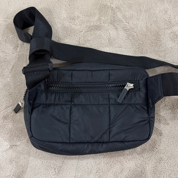 lululemon athletica Quilted Grid Belt Bag 1.5L - Black - Picture 3 of 4
